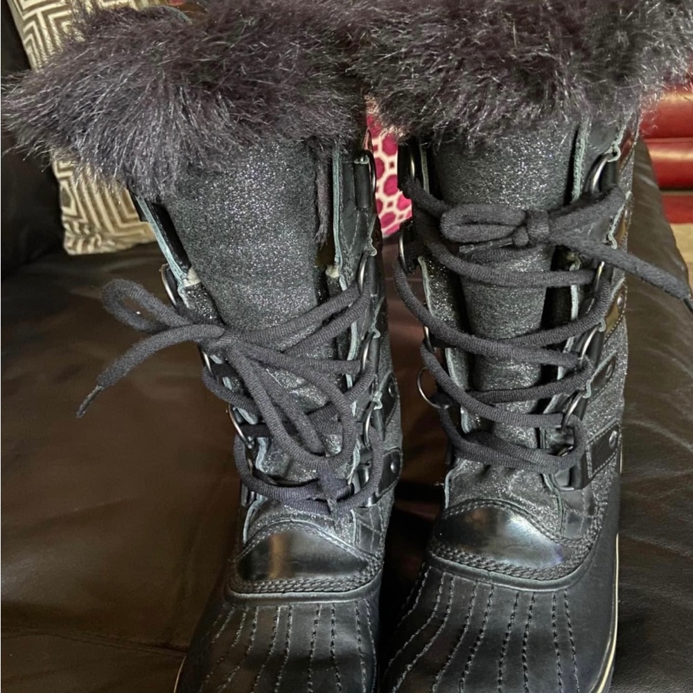 Sorel Women's Black Faux-Fur Lace-Up Winter Boots